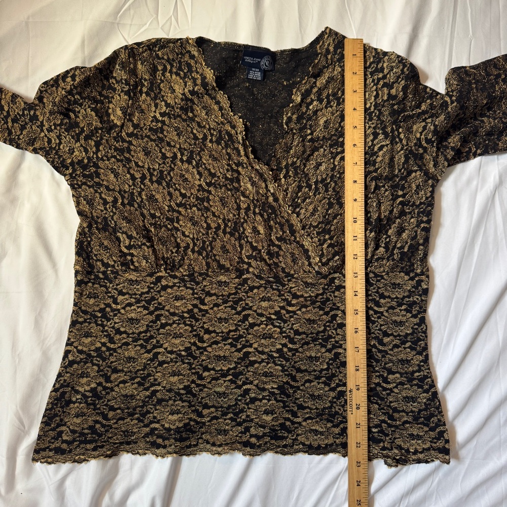VTG 90s Venezia Black and Gold Lace Blouse with 3/4 Sleeves, Fairy Gothic Charm - Picture 7 of 8